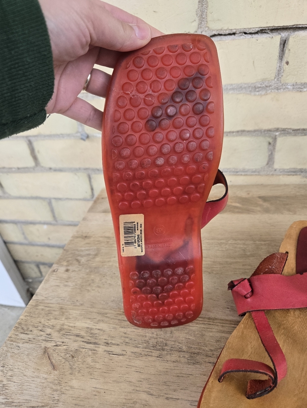Arezzo Wood & Leather Sandals - Picture 6 of 9